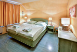 Ferienwohnung in Zingst - Whg F, Ihr Urlaubszuhause - Schlafzimmer mit Doppelbett