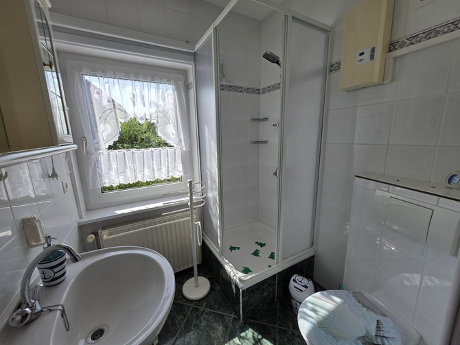 Ferienhaus in Kühlungsborn - Höppner, Joachim - Blick in das Bad