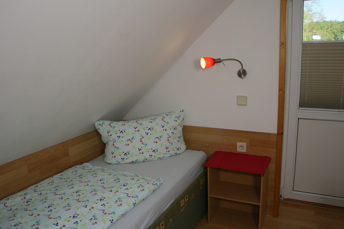 Ferienwohnung in Rerik - Ankerplatz - kleines Schlafzimmer im Dachgeschoss