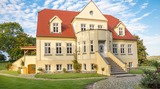 Ferienwohnung in Neuenkirchen - Gutshaus Grubnow auf Rügen - Frontansicht Gut Grubnow