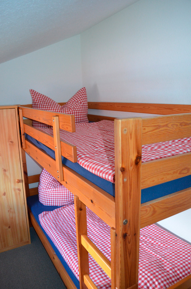 Ferienwohnung in Stawedder - Ferienhof Felix - Neue Küchenzeile 03/2021 - Kinderzimmer mit Etagenbett