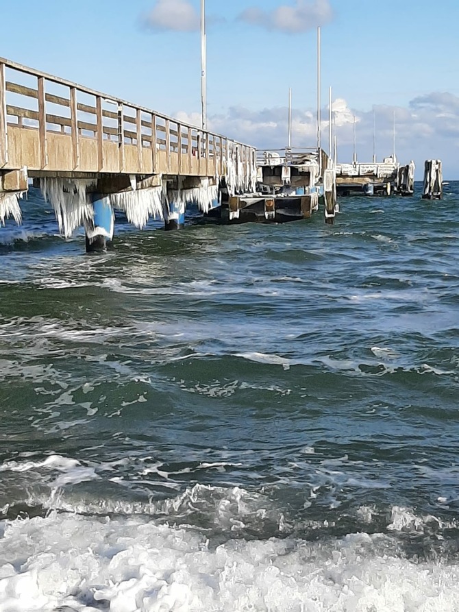 Ferienwohnung in Dahme - Petra - Seebr&uuml;cke im Winter