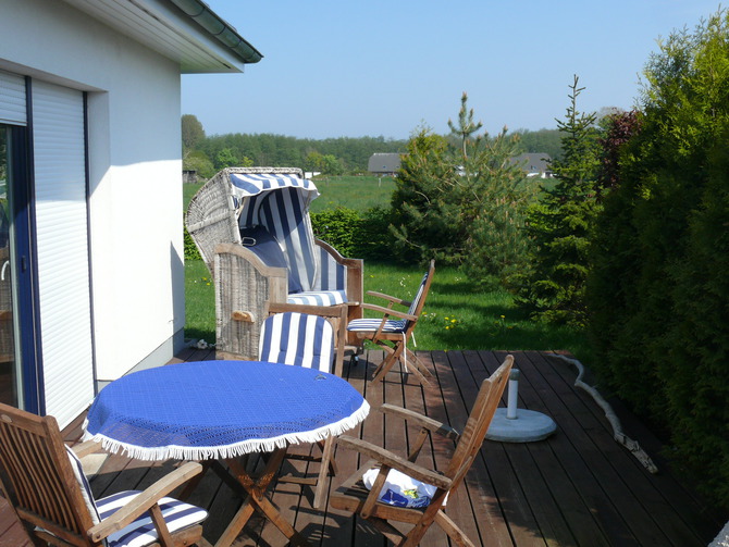 Ferienhaus in Breege - Lindner - Frühstück auf der Terrasse