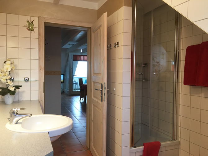 Ferienwohnung in Rerik - MarLyn - Bad mit Dusche und WC