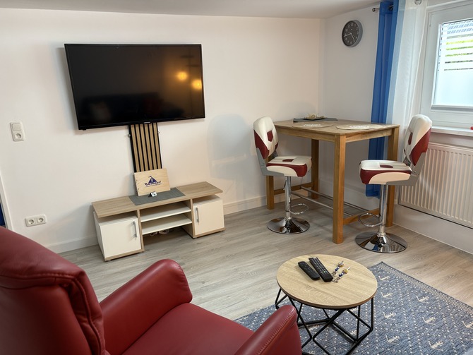 Ferienwohnung in Niendorf/Ostsee - Haus Edda FeWo Schwalbennest - Zusatz-App Beiboot Wohnzimmer