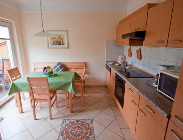 Ferienhaus in Fehmarn OT Burg - Ferienhaus Maren mit eingezäunten Garten - Bild 2