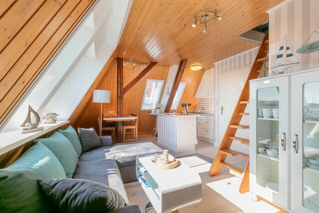 Ferienwohnung in Fehmarn OT Burg - "Villa Anker" Dachgeschoss - links - Bild 2