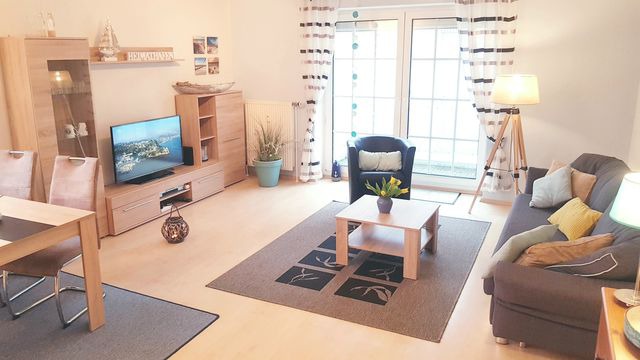 Ferienwohnung in Gr&ouml;mitz - Fienchen - Helle, komfortable Ferienwohnung zum Wohlf&uuml;hlen mit kurzem Weg zu Strand und Promenade - Bild 2