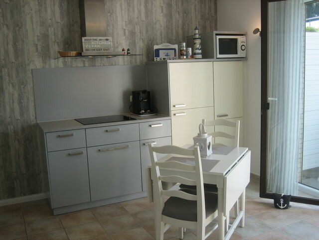 Ferienwohnung in Grömitz - Ferienwohnung Werner - preiswerte, moderne Wohnung mit Sonnenterrasse, nur 8 Minuten Fußweg zum Strand - Bild 2