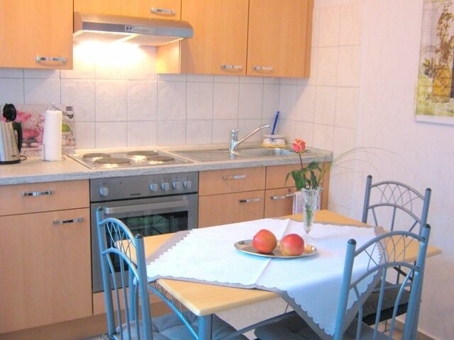 Ferienwohnung in Cismar - Haus am Kojenteich - Whg. 1 - Klosterdorf Cismar - gepflegte Wohnung auf idyllischem Seegrundstück - Bild 7