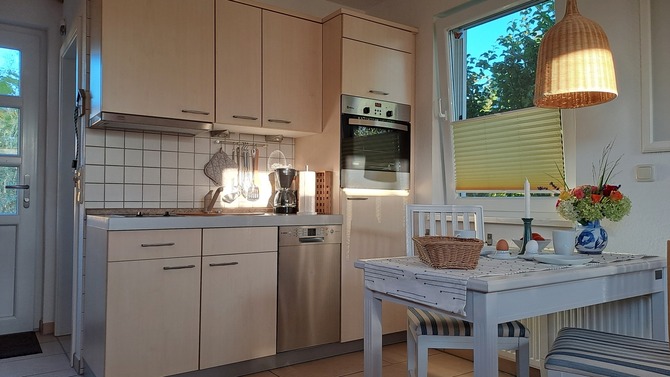 Ferienhaus in Kühlungsborn - Schlehdornhaus - Küchenbereich, mit allem, was gebraucht wird