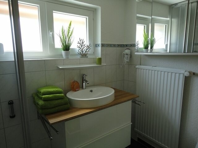 Ferienwohnung in Dahme - FeWo"Am Deich", Box -Bett, Terrasse, eign . Garten. 70m zum Strand, Fahrradgarage - Bild 18