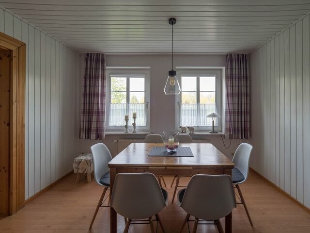 Ferienhaus in Fehmarn OT Sahrensdorf - Ferienhaus für die Großfamilie oder Gruppenhaus auf dem Ferien- und Bauernhof Nielson in Inselmitte - Bild 13