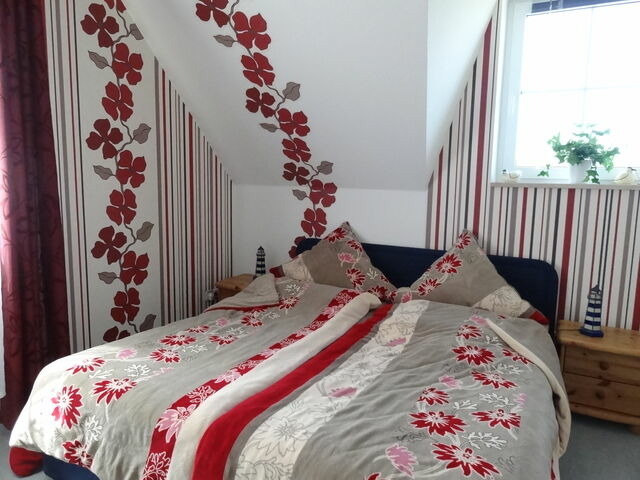 Ferienhaus in Ostseeheilbad Zingst - SONDERPREISE Juni/ September 2025 --- beliebtes FH "Möwe" - nur 2 Minuten vom Strand... WLAN inklusive... - Bild 5