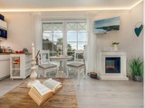 Ferienwohnung in Ostseeheilbad Zingst - Villa Strandblick Ostseetraum direkt am Meer - Bild 1