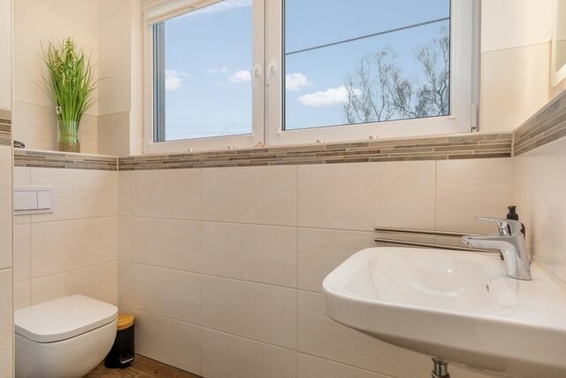 Ferienwohnung in Ostseeheilbad Zingst - Haus Seestern - Suite Strandluft - Ferienanlage Strandwiese - Bild 18