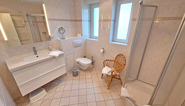 Ferienhaus in Heringsdorf - Johanna BRINKMANNHAUS -historisch viel Platz fast am Strand Sauna Terrasse Grill - Bild 12