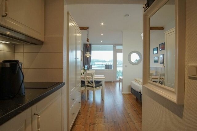 Ferienwohnung in Heiligenhafen - "Strandhotel Heiligenhafen", Wohnung 208 "Kajüte" (Typ III) - Bild 2