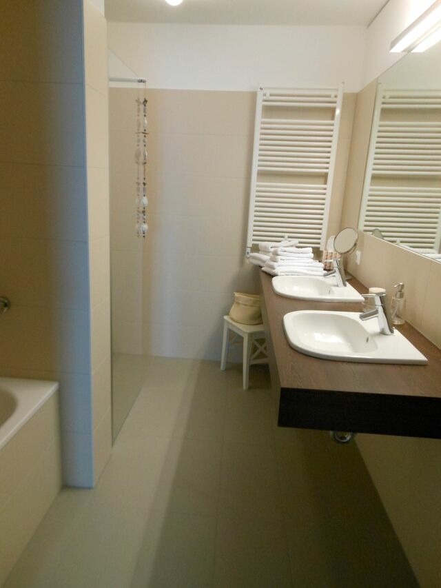 Ferienwohnung in Eckernförde - Apartment 20, Blickrichtung Binnenhafen West/Innenstadt - Bild 9