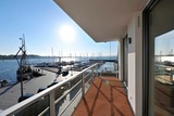 Ferienwohnung in Eckernförde - Apartmenthaus Hafenspitze Ap. 21, Blickrichtung Binnenhafen Nord/Offenes Meer - Bild 1