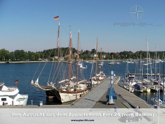 Ferienwohnung in Eckernförde - Apartment 24, Pier 24, Blickrichtung offene See/Binnenhafen Nord - Bild 10