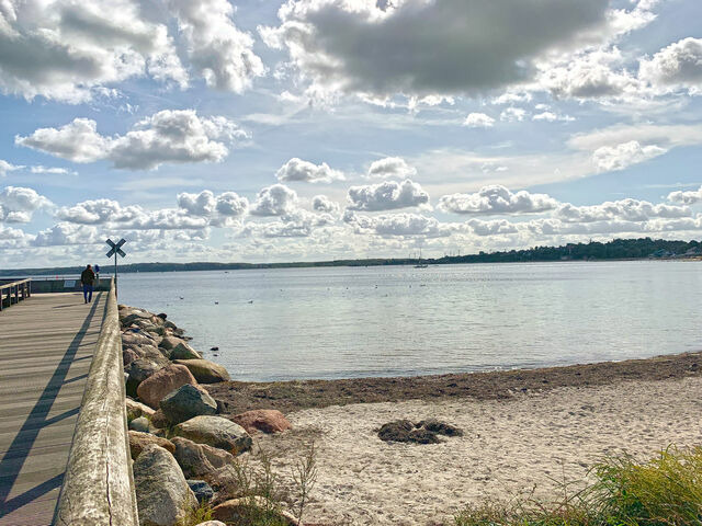 Ferienwohnung in Eckernförde - Apartment 24, Pier 24, Blickrichtung offene See/Binnenhafen Nord - Bild 24