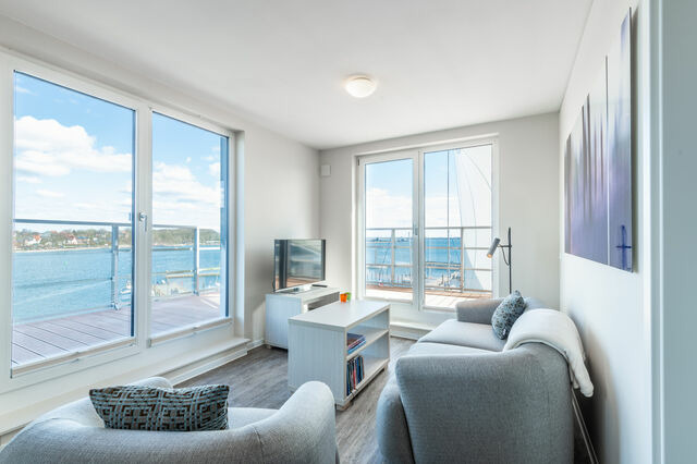 Ferienwohnung in Eckernförde - Apartment 41 "Seeblick" Blickrichtung offene See / Binnenhafen Nord - Bild 2