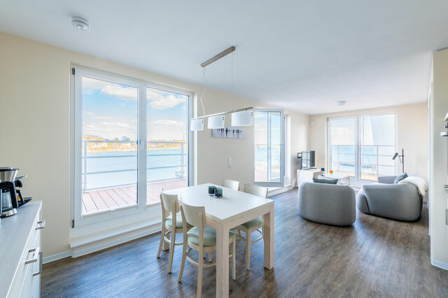 Ferienwohnung in Eckernförde - Apartment 41 "Seeblick" Blickrichtung offene See / Binnenhafen Nord - Bild 4