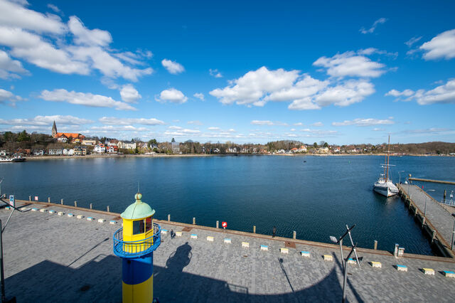 Ferienwohnung in Eckernförde - Apartment 41 "Seeblick" Blickrichtung offene See / Binnenhafen Nord - Bild 8