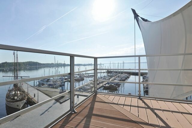 Ferienwohnung in Eckernförde - Apartment 41 "Seeblick" Blickrichtung offene See / Binnenhafen Nord - Bild 9