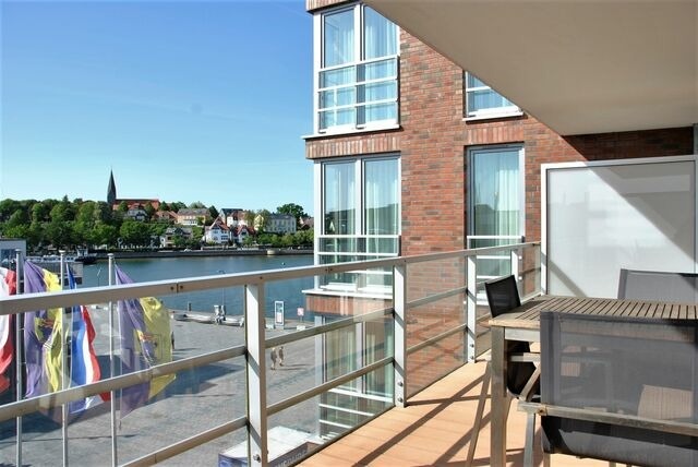 Ferienwohnung in Eckernf&ouml;rde - Apartment 29 "Heimathafen 29", Apartmenthaus Hafenspitze, Blickrichtung Innenstadt/Binnenhafen - Bild 22