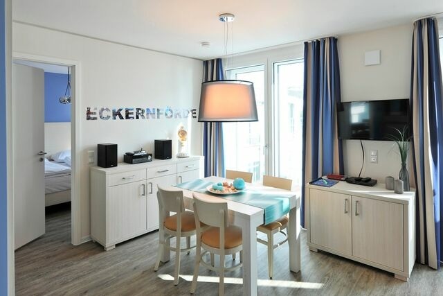 Ferienwohnung in Eckernf&ouml;rde - Apartment 34 "OstseeZeit", Blickrichtung Binnenhafen Nord/Offenes Meer - Bild 5