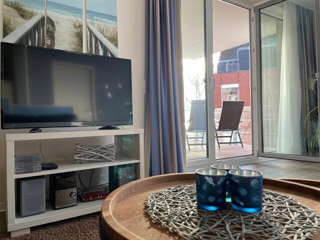 Ferienwohnung in Eckernförde - Apartment 16 "Seetaucher", Blickrichtung Strand/Offenes Meer - Bild 6