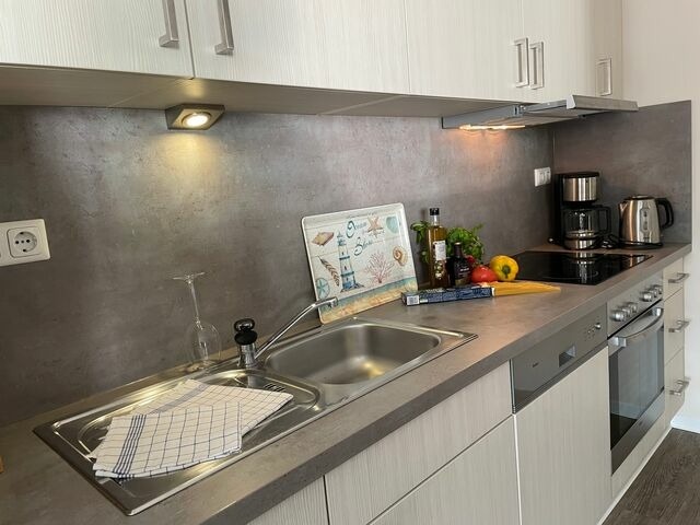 Ferienwohnung in Eckernförde - Apartment 16 "Seetaucher", Blickrichtung Strand/Offenes Meer - Bild 11