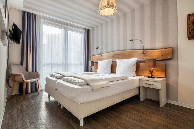 Ferienwohnung in Eckernförde - Apartment 5 - "am Yachthafen 5", Apartmenthaus Hafenspitze, - Blickrichtung offenes Meer/Strandpromenade - Bild 15