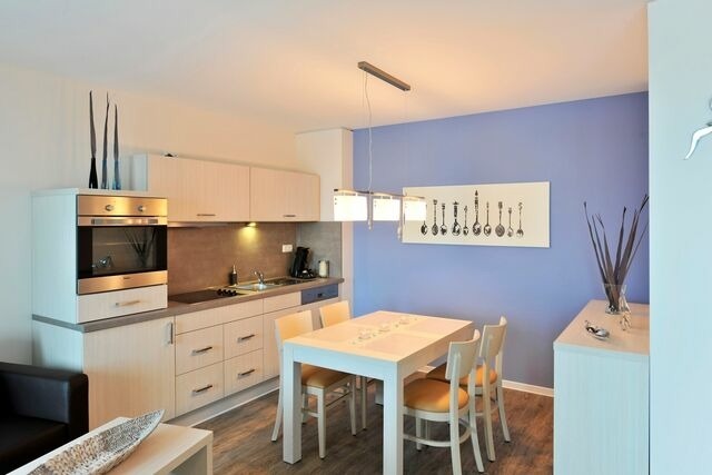 Ferienwohnung in Eckernförde - Apartment 12 - "Silbermöwe I" - Blickrichtung Yacht- und Binnenhafen/offenes Meer - Bild 3