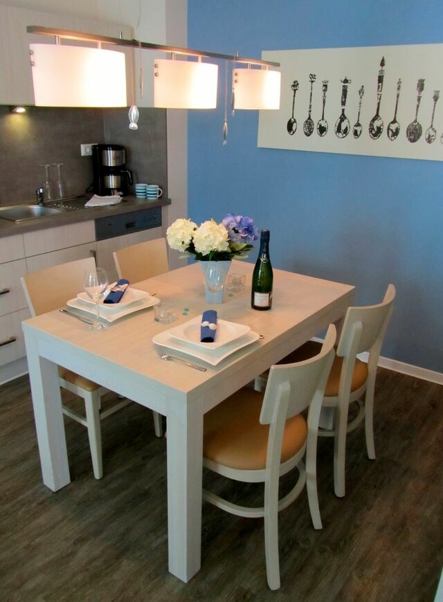 Ferienwohnung in Eckernförde - Apartment 12 - "Silbermöwe I" - Blickrichtung Yacht- und Binnenhafen/offenes Meer - Bild 7