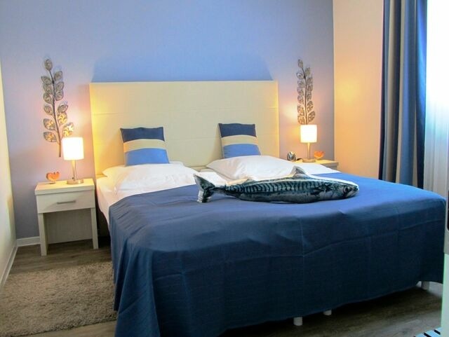 Ferienwohnung in Eckernförde - Apartment 12 - "Silbermöwe I" - Blickrichtung Yacht- und Binnenhafen/offenes Meer - Bild 10