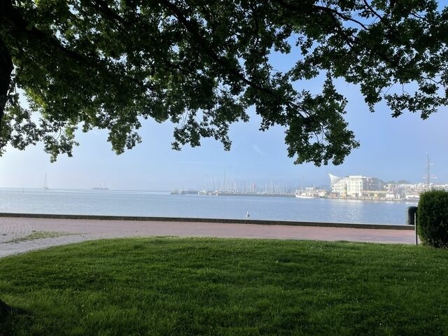 Ferienwohnung in Eckernf&ouml;rde - Apartment 8 "MEERZEIT" Blickrichtung Innenstadt / Binnenhafen West - Bild 24