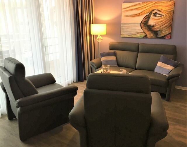 Ferienwohnung in Eckernförde - Apartment 33 "Fördetraum" mit Sauna, Apartmenthaus Hafenspitze Blickrichtung offene See - Bild 5