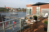 Ferienwohnung in Eckernf&ouml;rde - Apartment 38 "Skippers Topp", Apartmenthaus Hafenspitze,Blickrichtung Innenstadt/Binnenhafen - Bild 1
