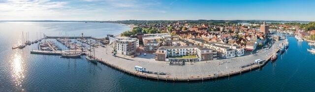 Ferienwohnung in Eckernf&ouml;rde - Apartment 38 "Skippers Topp", Apartmenthaus Hafenspitze,Blickrichtung Innenstadt/Binnenhafen - Bild 17