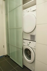 Ferienwohnung in Eckernförde - Apartment 9 "Am alten Leuchtturm", Blickrichtung Innenstadt, Binnenhafen West, seitlicher Meerblick, Hafenspitze - Bild 16