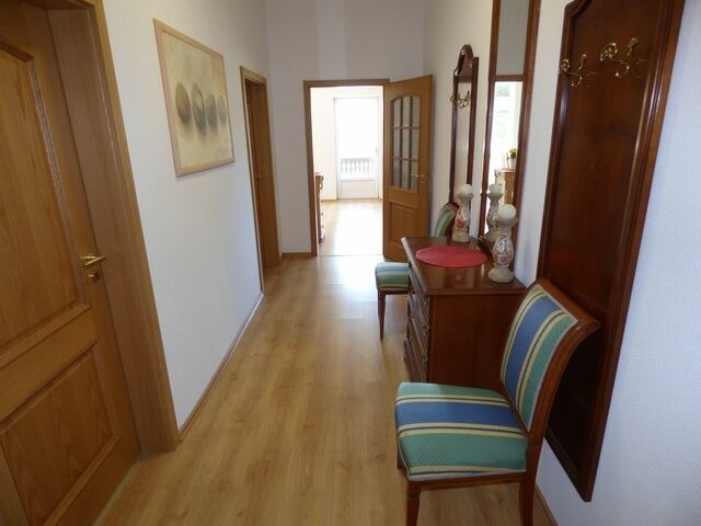 Ferienwohnung in Sellin - Gro&szlig;e Ferienwohnung Wa2 -100qm - im Erdgeschoss der Villa Walhall in einem park&auml;hnlichen Garten - Bild 12