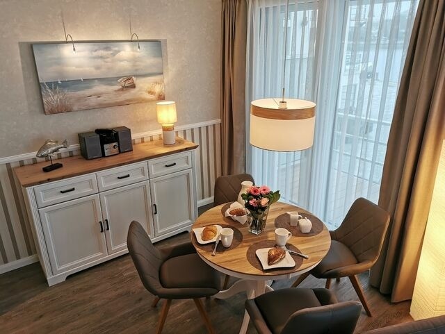 Ferienwohnung in Eckernf&ouml;rde - Apartment 2 - "Am Leuchtfeuer 2" - Blickrichtung Yacht-, Binnenhafen und offene See - Bild 7