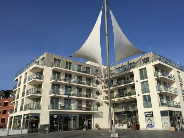 Ferienwohnung in Eckernf&ouml;rde - Apartment 2 - "Am Leuchtfeuer 2" - Blickrichtung Yacht-, Binnenhafen und offene See - Bild 18