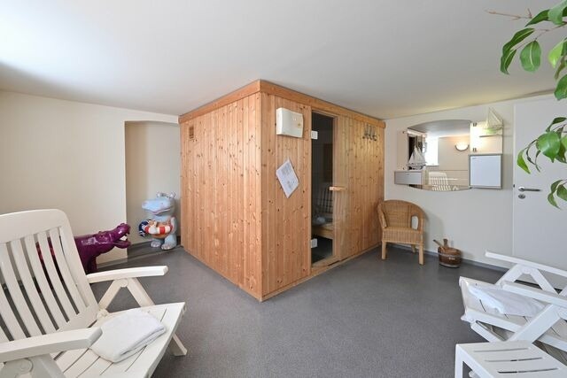 Ferienwohnung in Sellin - Ferienwohnung 5 in Sellin auf Rügen Villa Celia 6 Pers. WLAN und Sauna 200 m vom Strand entfernt - Bild 9