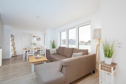 Memelstra&szlig;e 7 Buhne