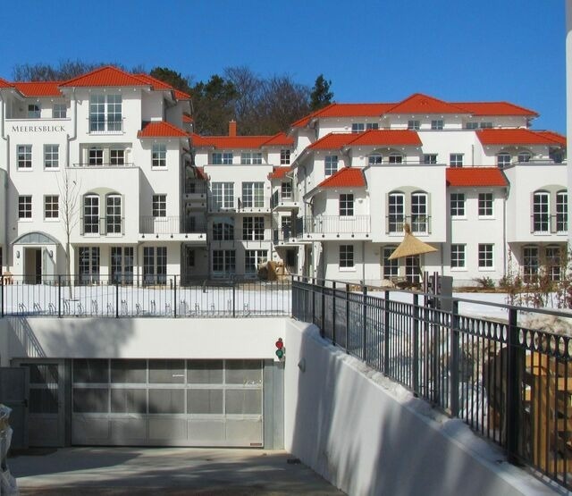 Ferienwohnung in Baabe - MeerWohnung mod. Fewo direkt am Strand mit Pool - Bild 9