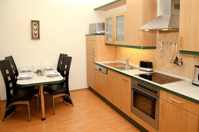 Ferienwohnung in K&uuml;hlungsborn - Villa Laura - 42-05 - Bild 2